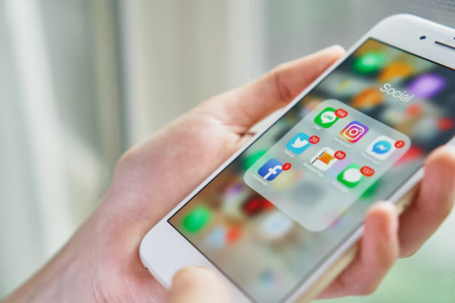 how to keep safe from honey trap