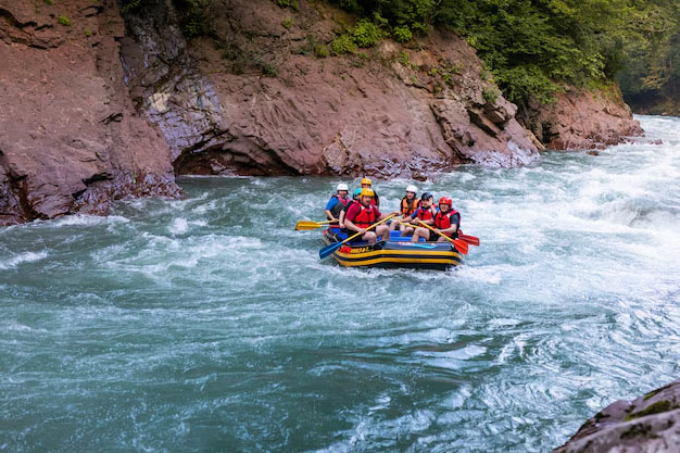 river rafting adventure activities in sonprayag
