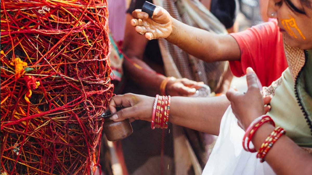 significance of tying thread in banyan tree