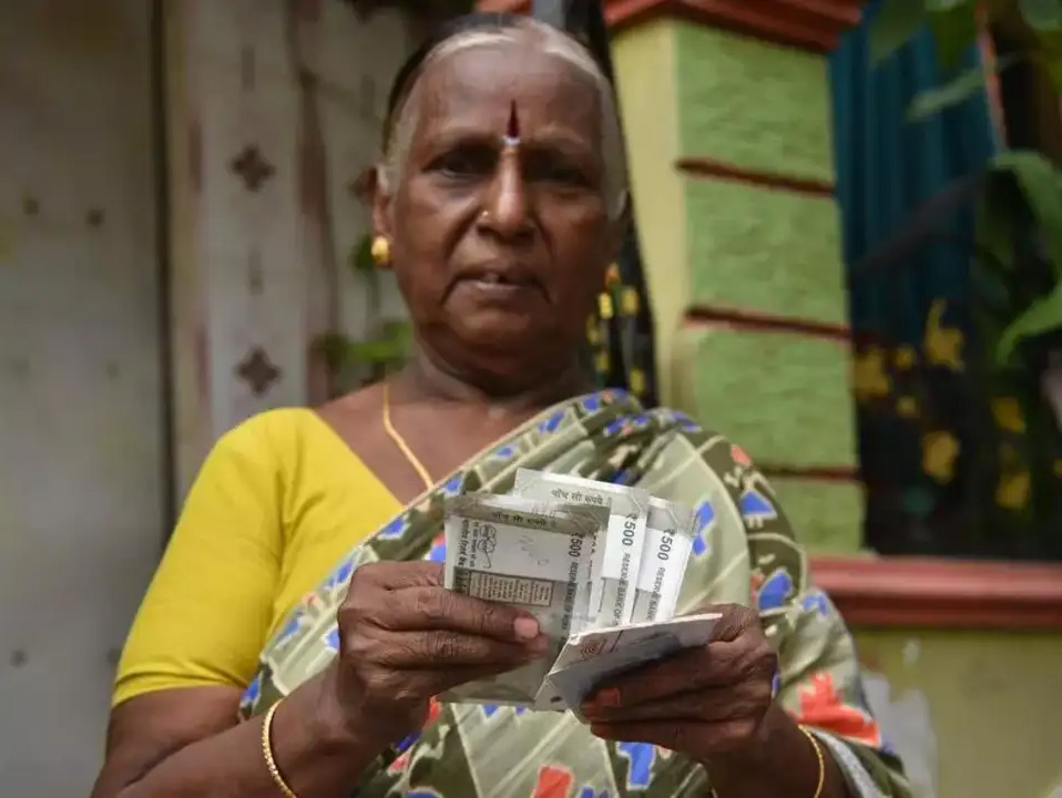 How to link savings account to sweep-in FD