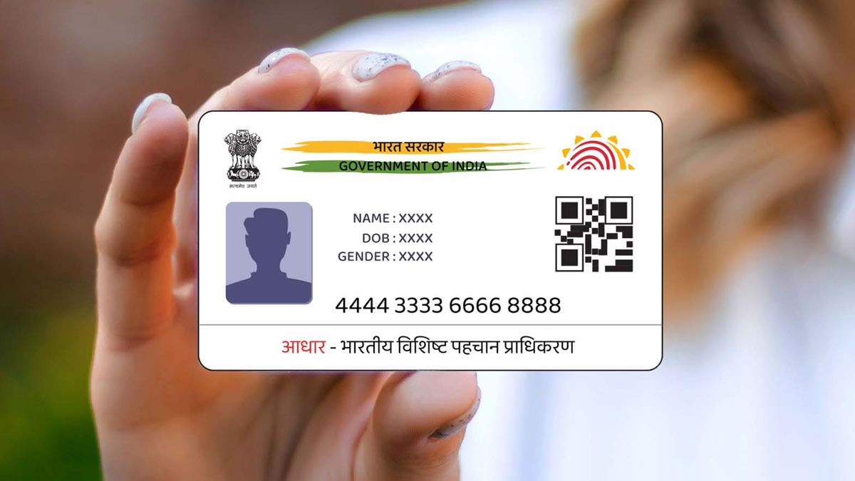 What is the offline process to change Aadhaar card photo