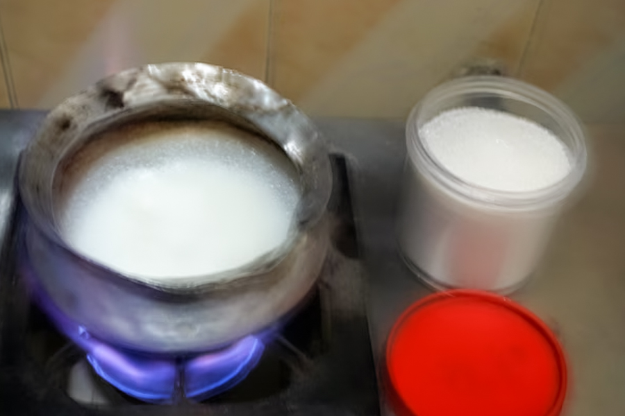 cook food in low flame