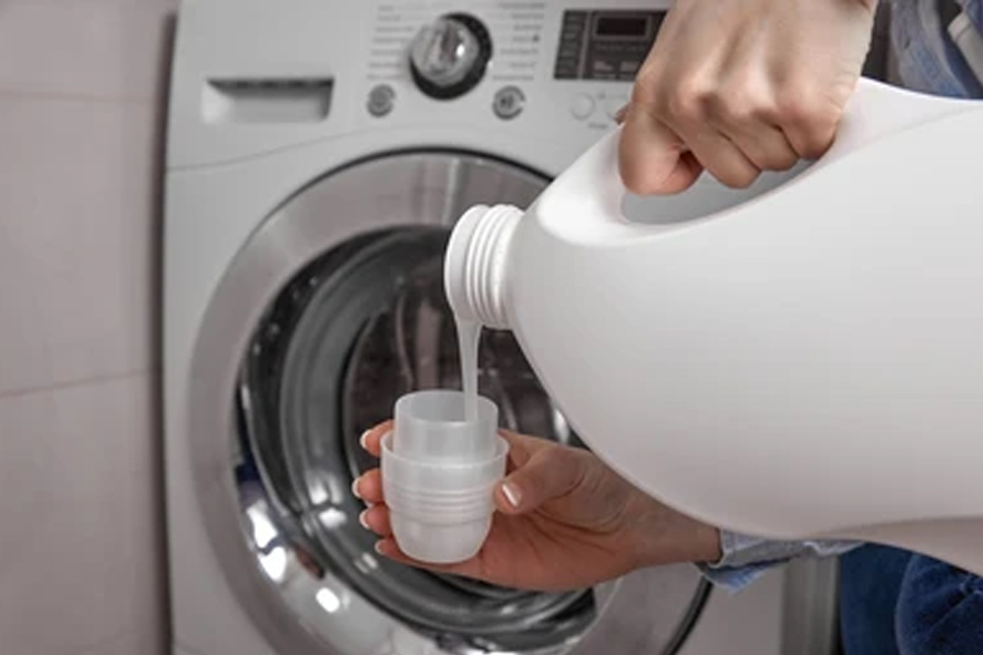 clean washing machine with shampoo