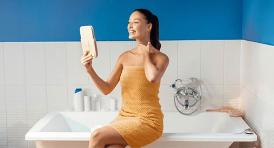 Moisturiser for facial hair