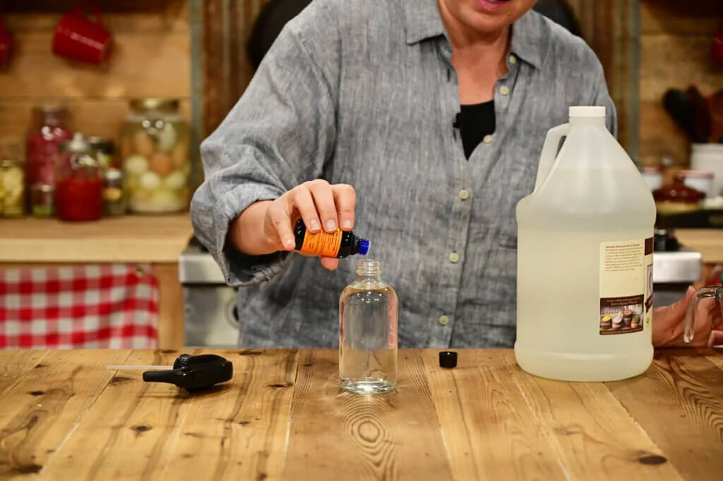 how to clean helmet with baking soda