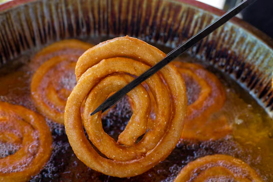 how to make perfect jalebi shape (2)