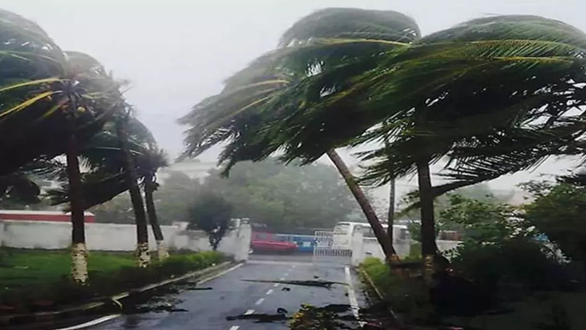 how to safe yourself in storm