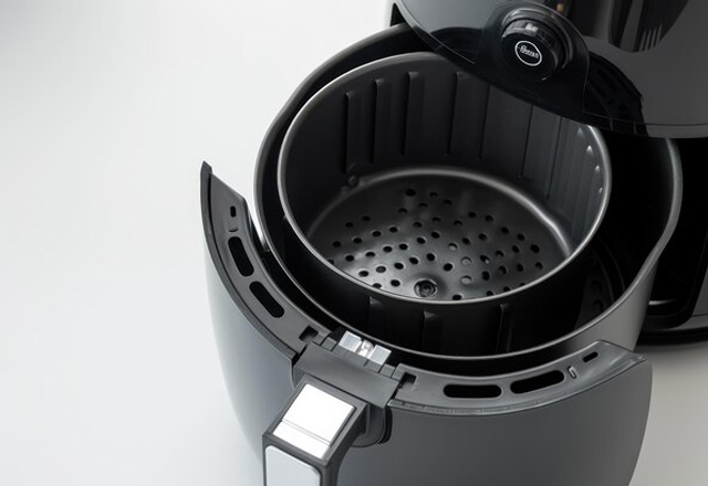 air fryer cleaning hacks (2)