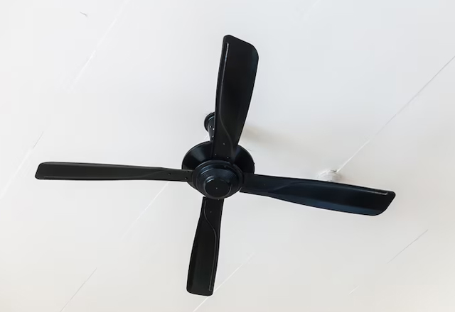 why is my ceiling fan making noise