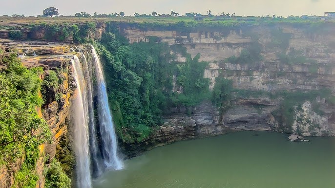 Which is the nearest railway station to Keoti Waterfall