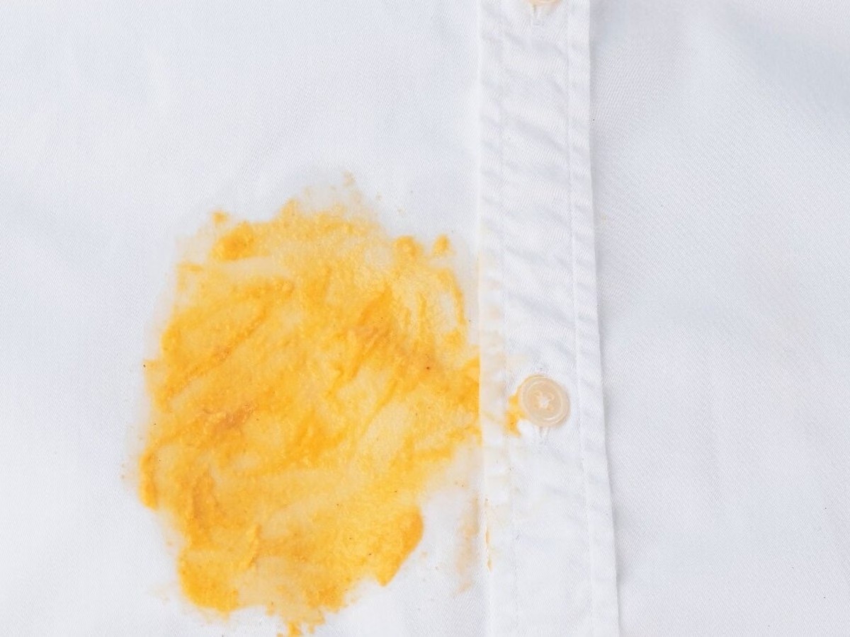 easy hacks to remove stain from uniform