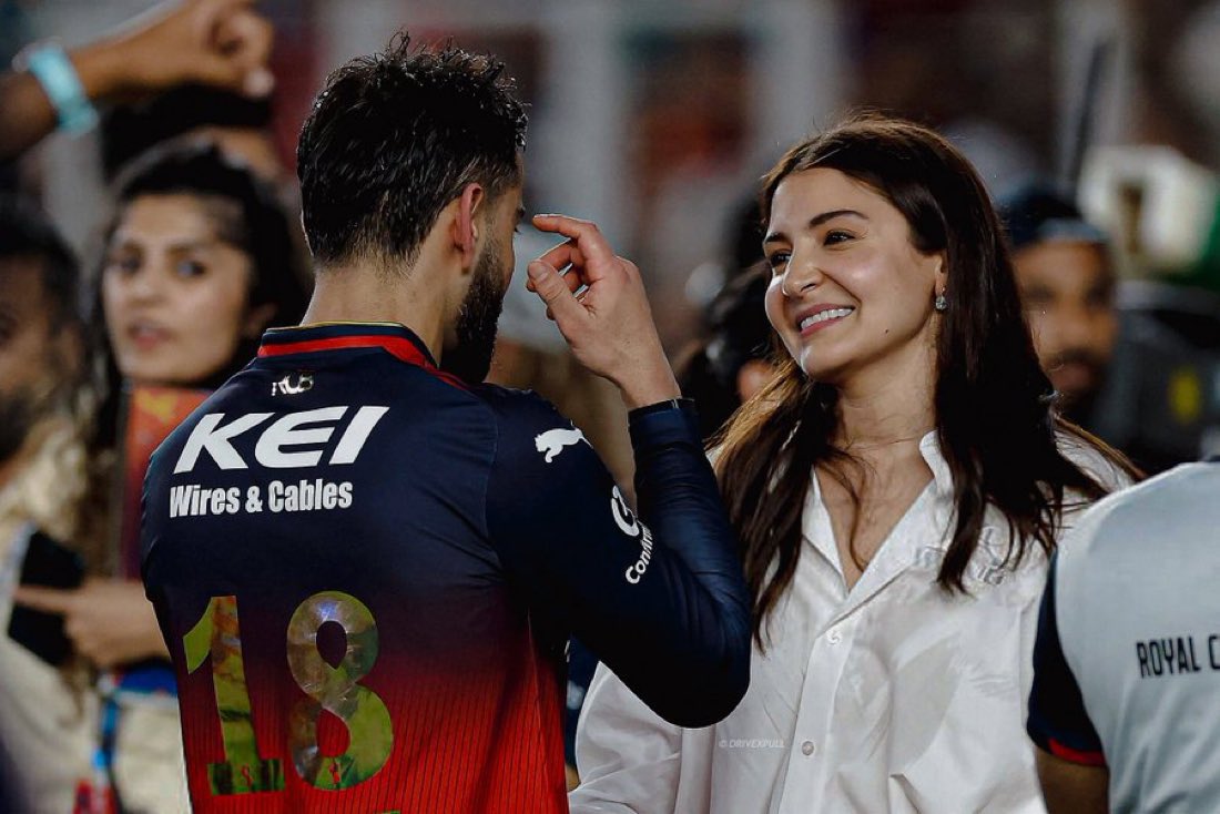 Anushka virat viral moment video
