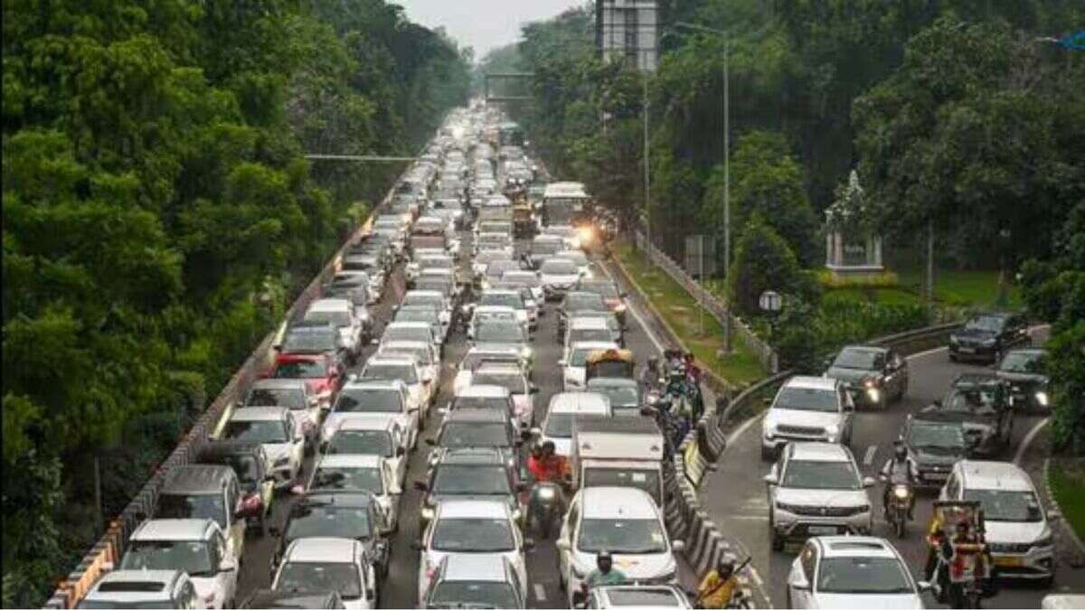 Traffic Jam Routs in Uttarakhand