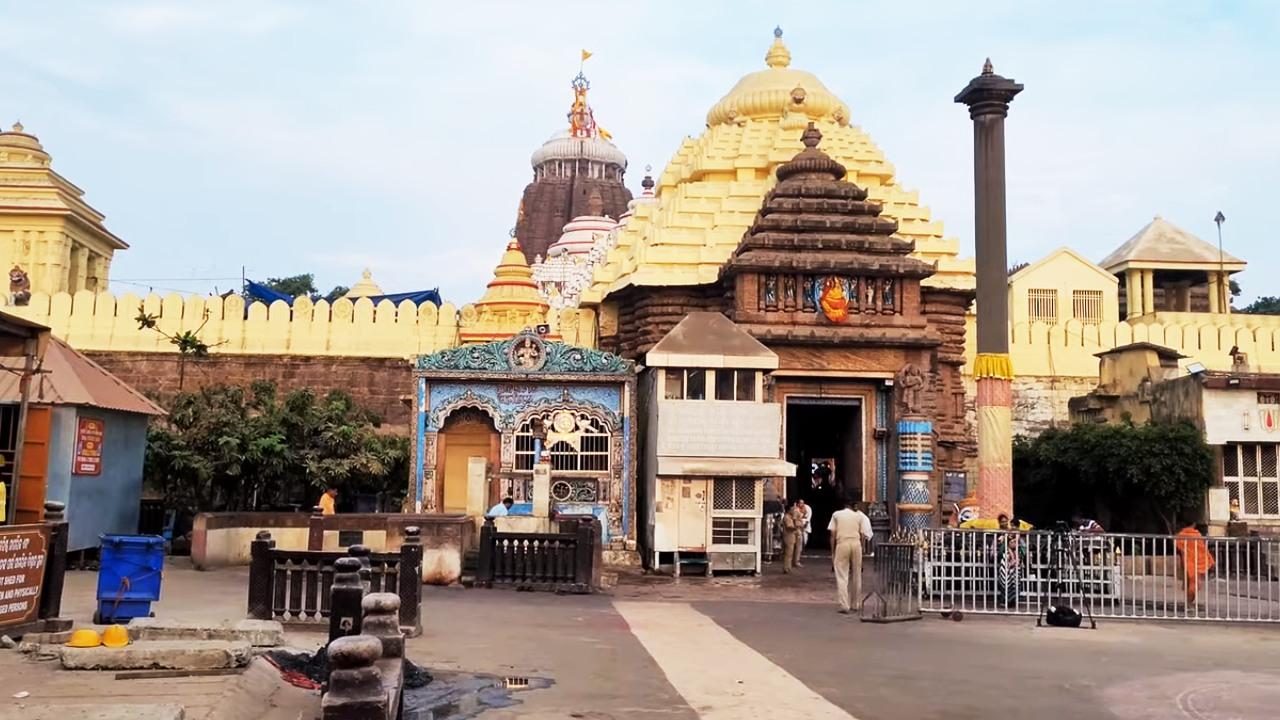 Jagannath-Mandir-Puri-Odisha-1