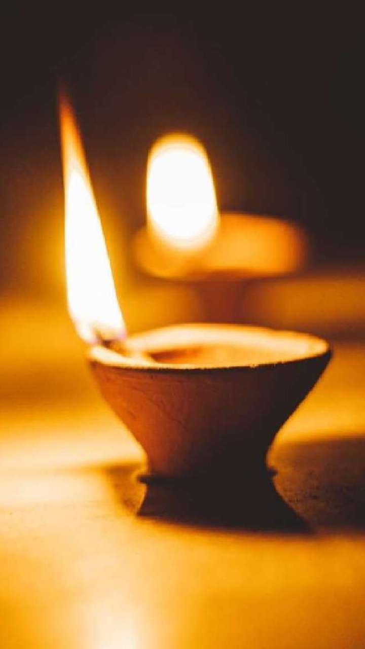 what-happens-when-you-light-mustard-oil-diya-1712842022