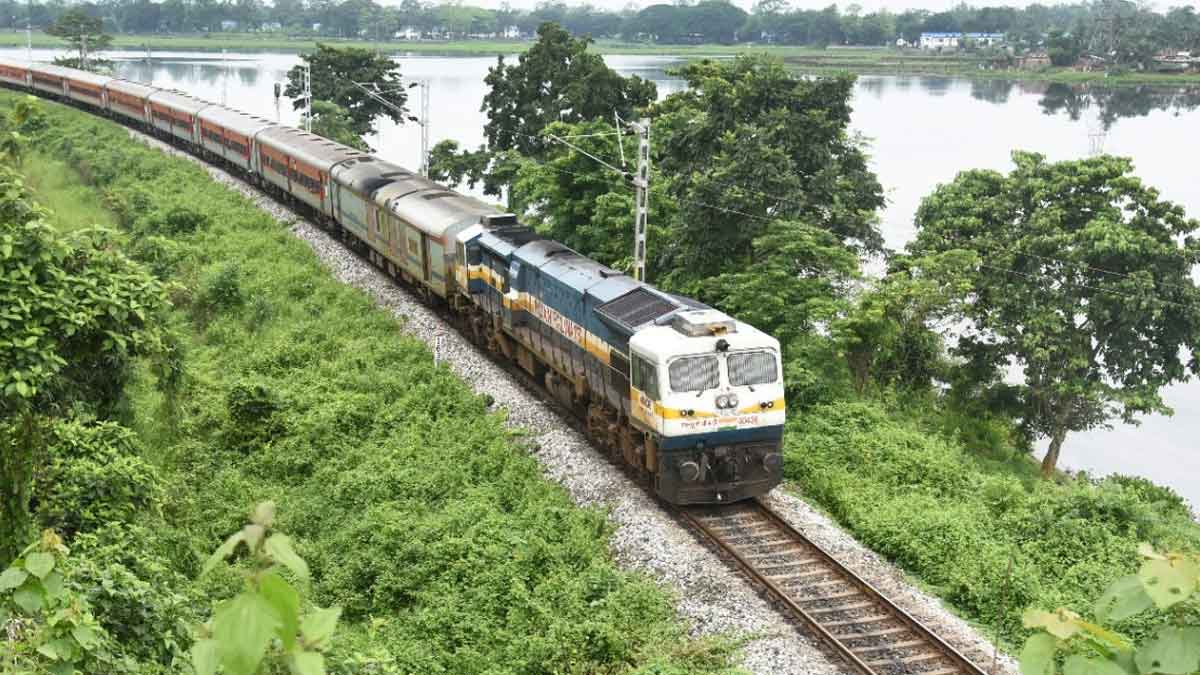 Delhi to Kainchi Dham Train Ticket Price