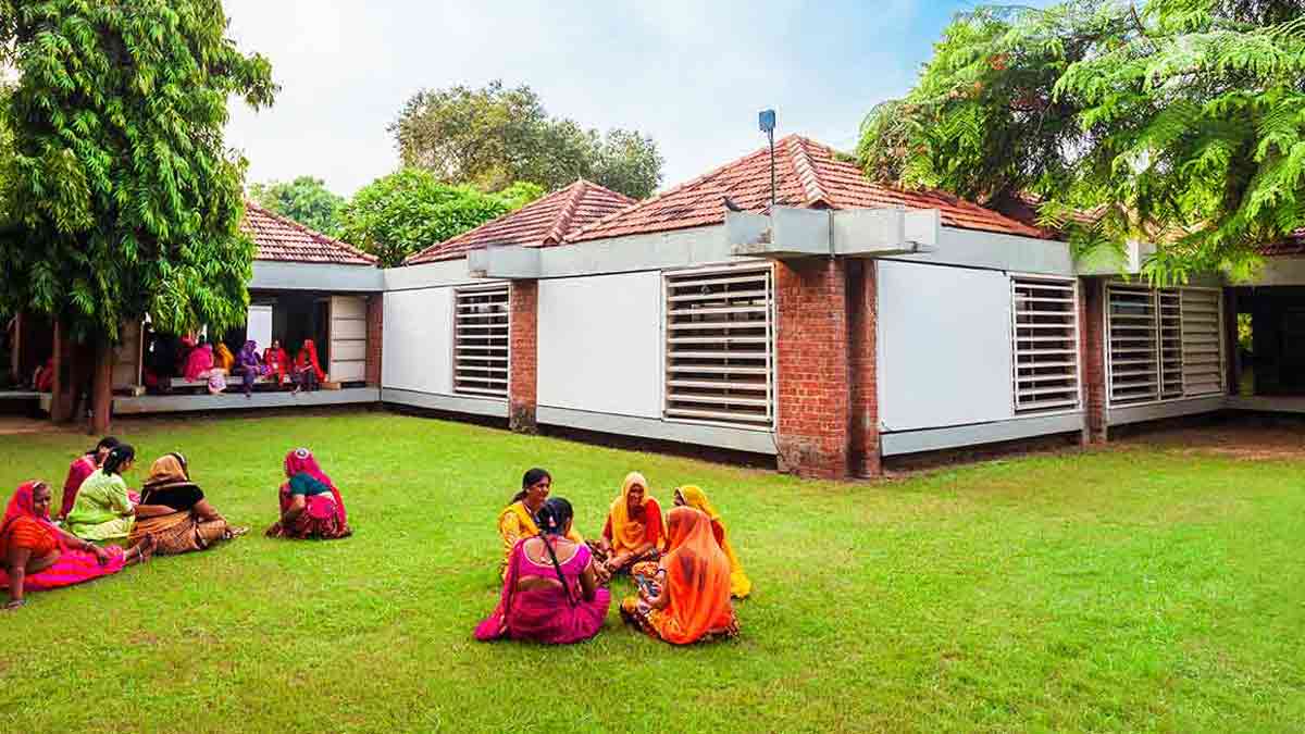 Kainchi Dham Ashram Price