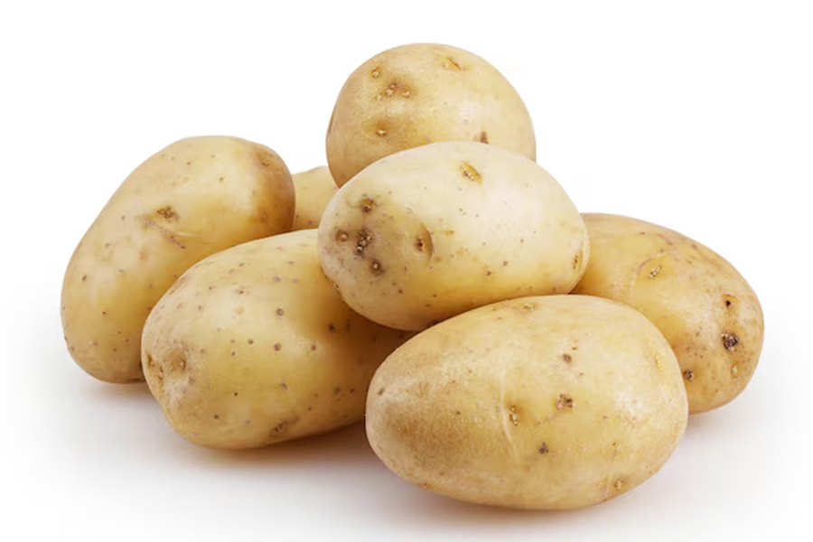 Boiling potatoes without cooker,