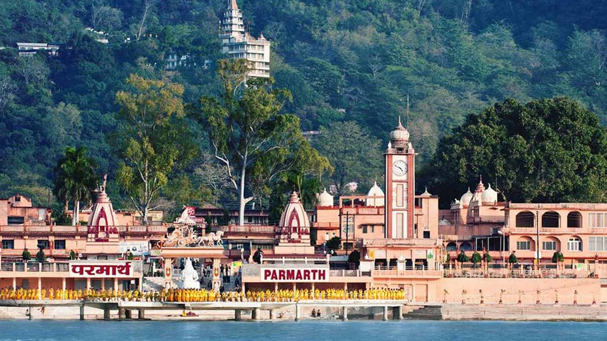 creative ways to save money for travel