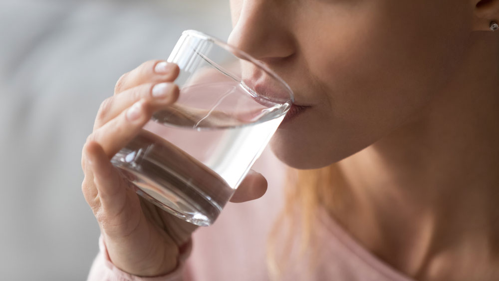 drinking lukewarm water in summer benefits