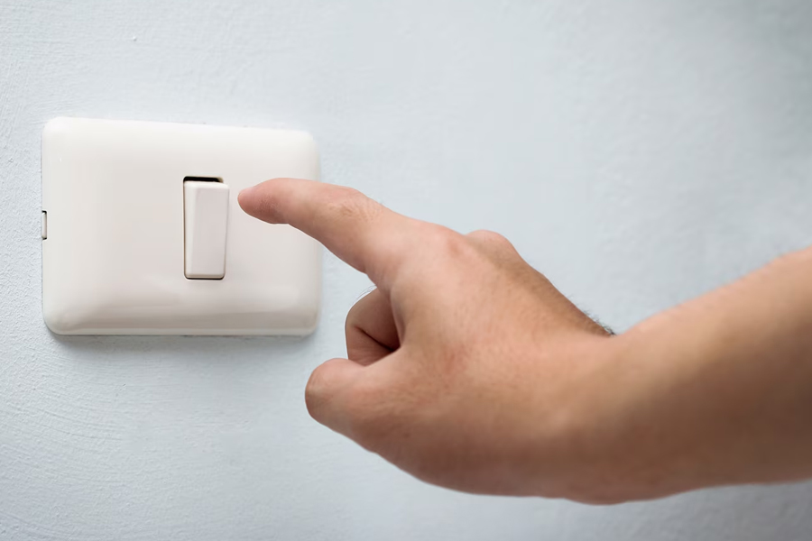 electric switches current