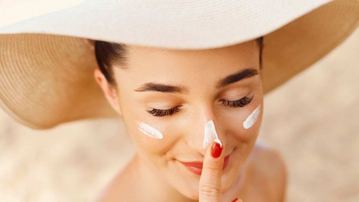 Sunscreen apply using tips