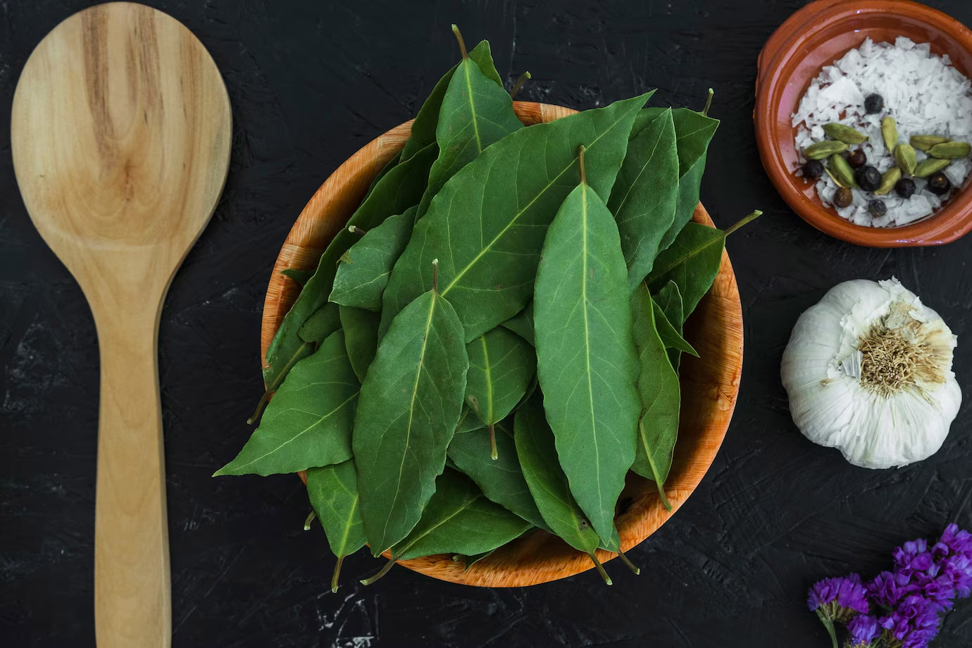 Which curries use curry leaves