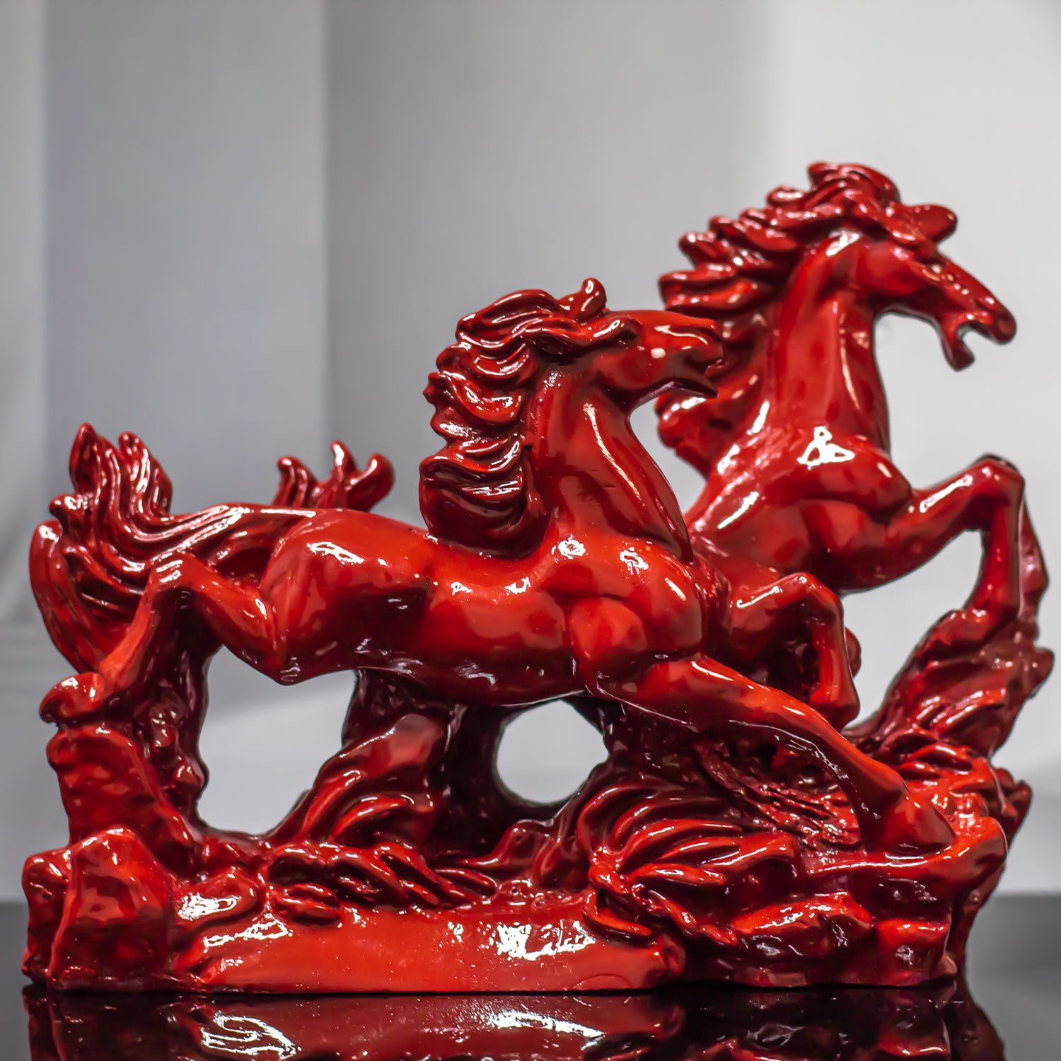 red-horse-statue