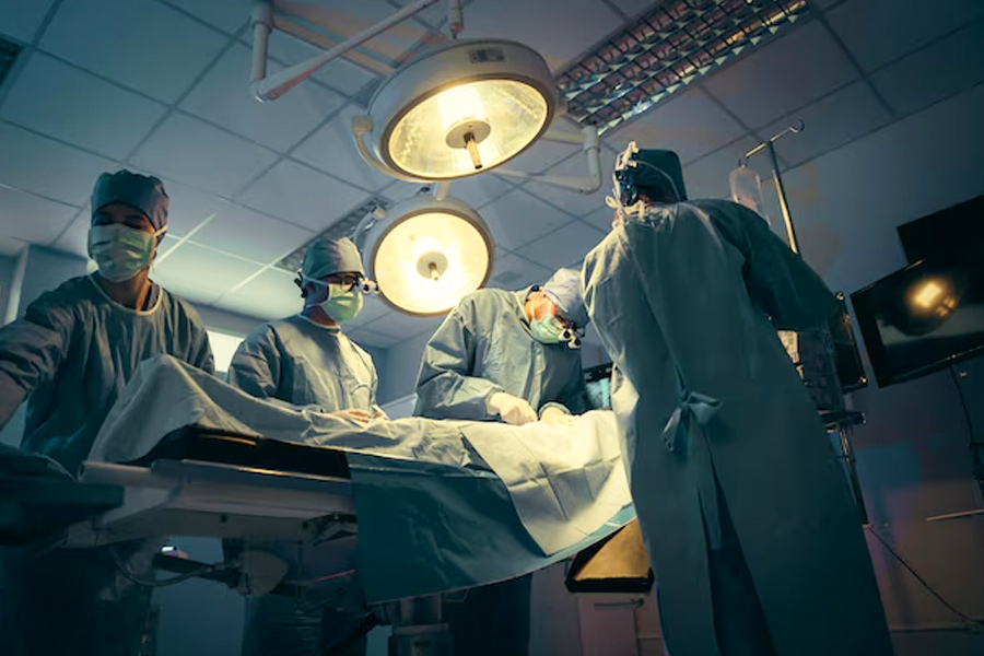 why no clocks in operating room