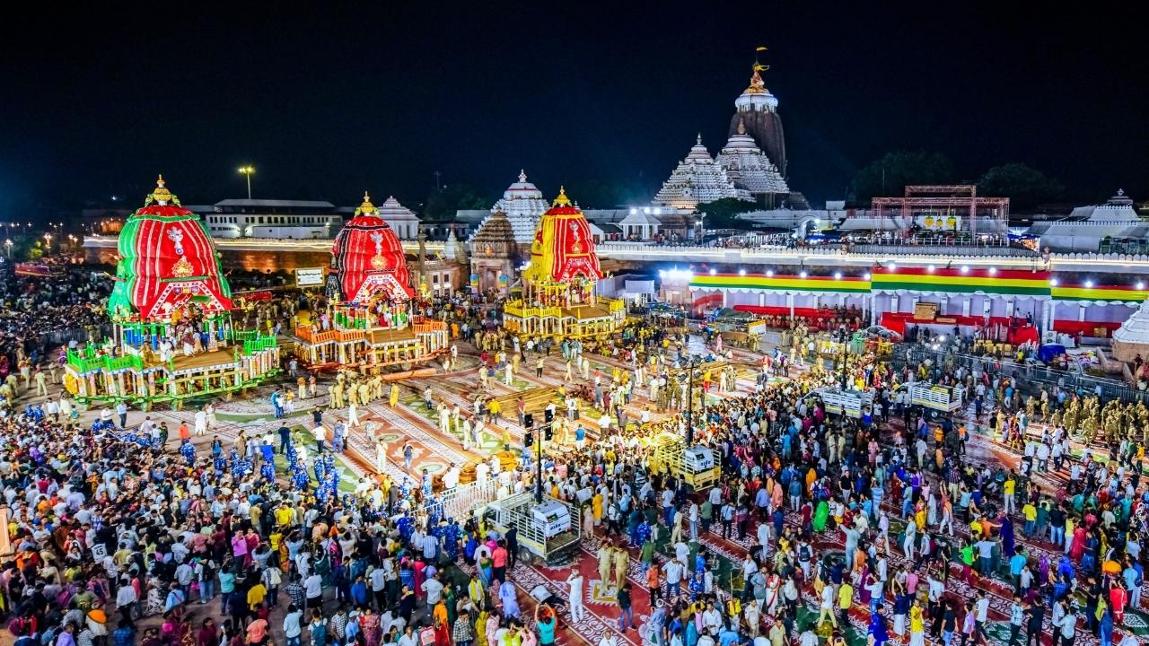 2nd Day Jagannath Rath Yatra 2025 Photos: श्री जगन्‍नाथ रथ यात्रा के ...