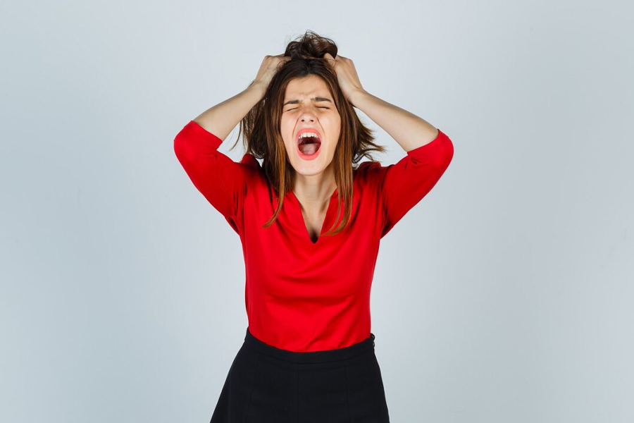 seeing dead person angry in dream