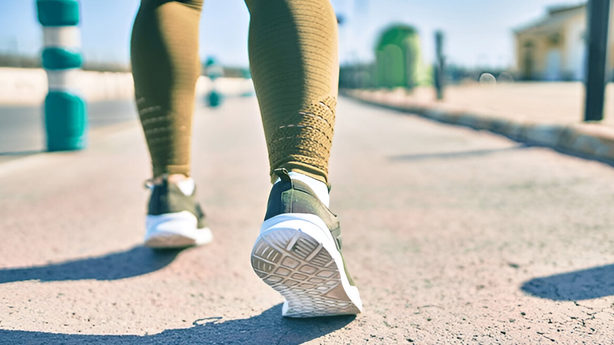 backward walk  for knee pain