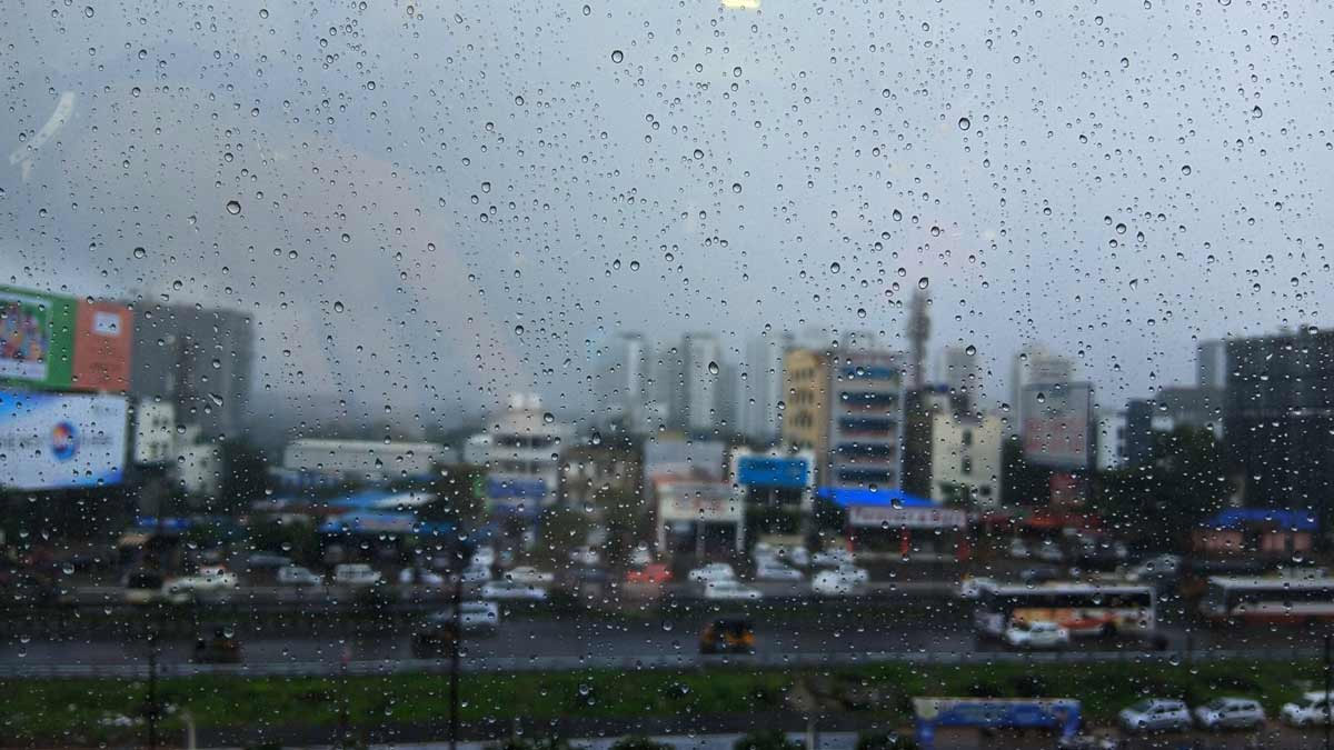 what is the reason behind humidity in monsoon