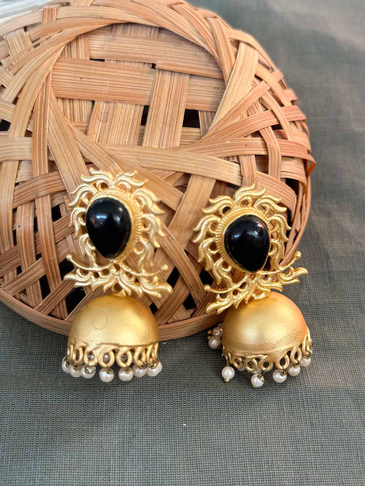 Gold jhumki
