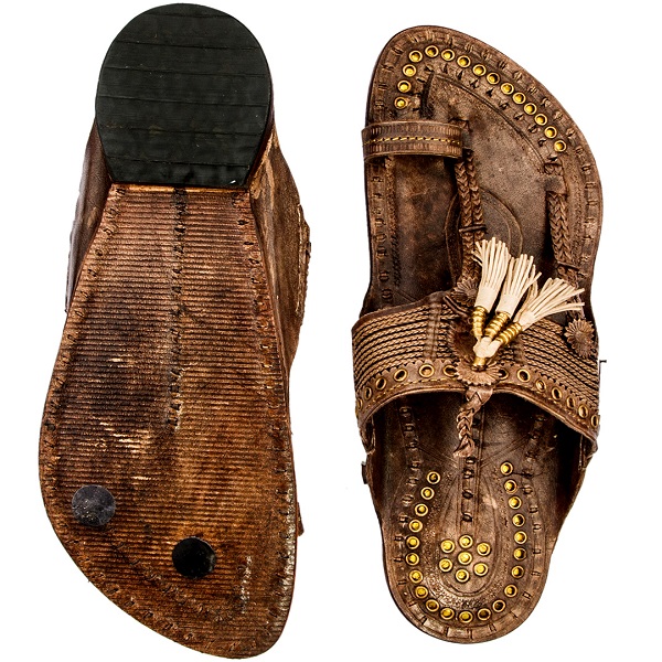 kolhapuri chappals
