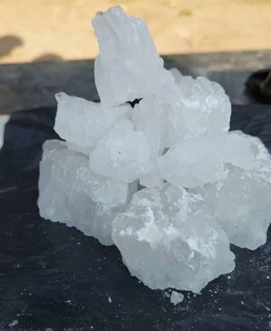 Why is icing on the cake used