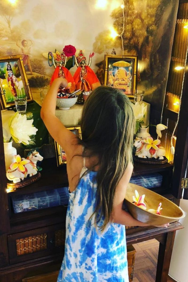 radha krishna ke aap se khush hone ke sanket