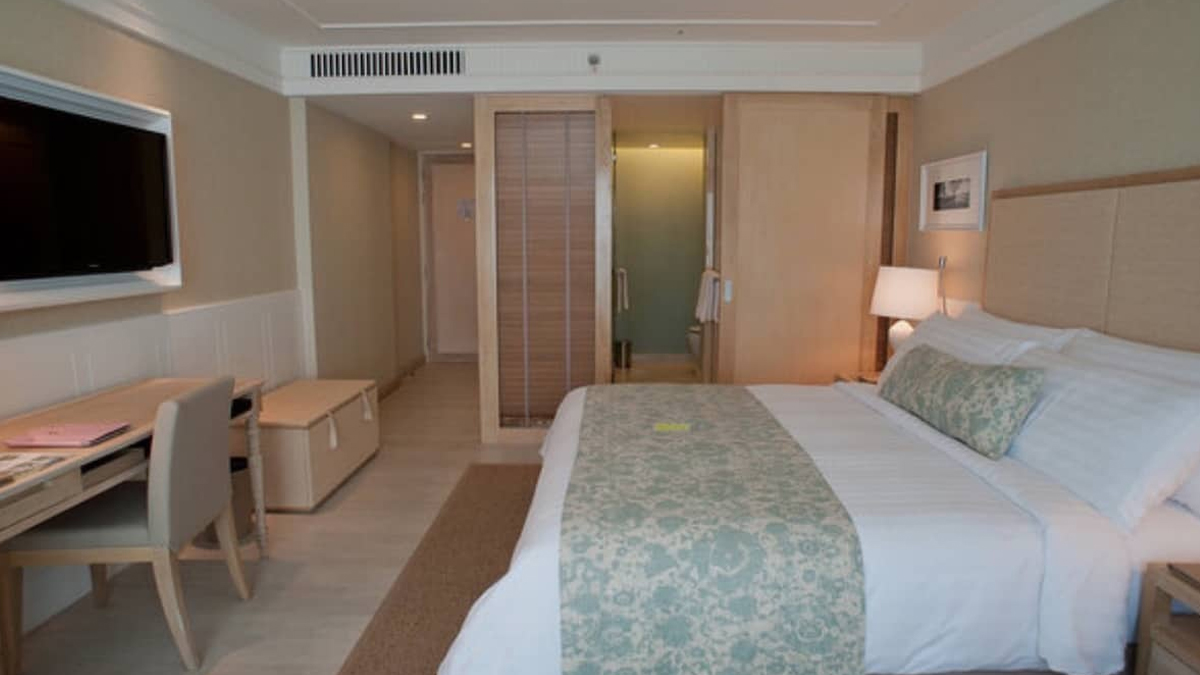 hotalon mein seeling phains kyon nahin hote