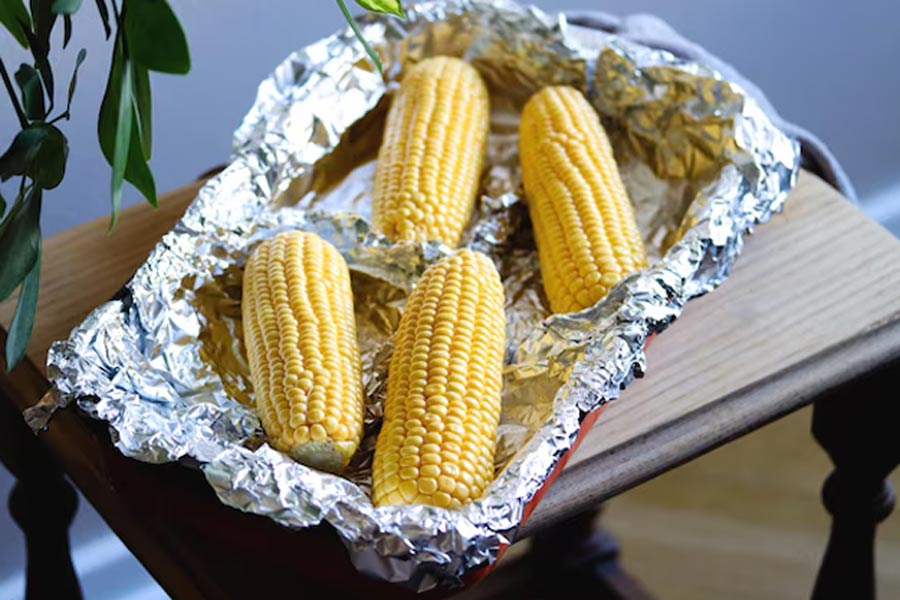 how to cook corn with foil