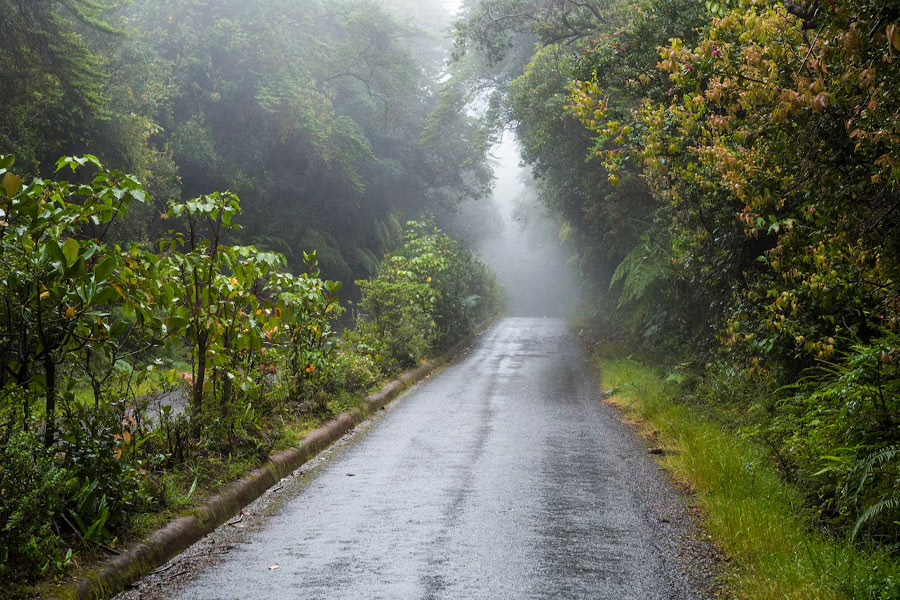 Monsoon bike ride Delhi