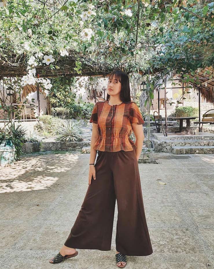 Hourglass Shaped Body