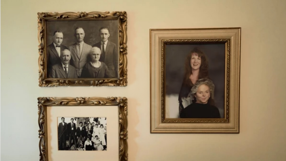 pitaron ki tasveer kahan lagaen