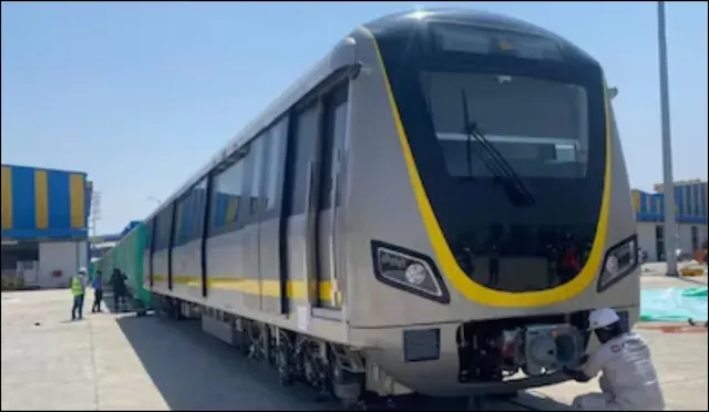 7 difference between namma and delhi metro yellow lines