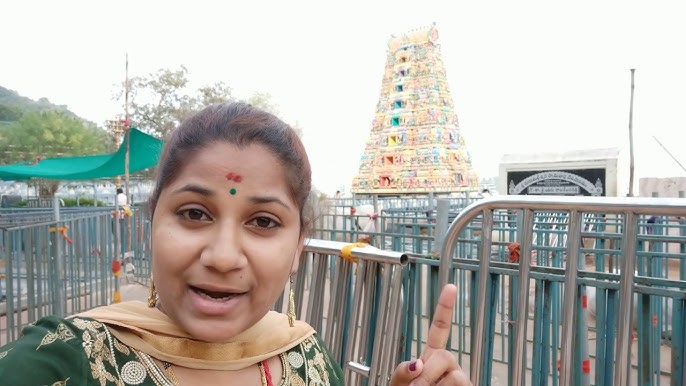 mandir ke aage se nikalte samay kaun sa mantra bolna chahiye