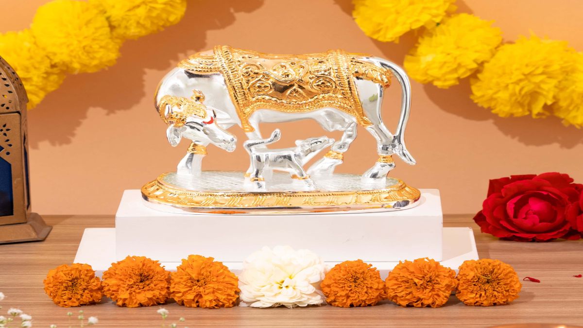 bhadrapad mah mein bhagwan krishna se judi ye cheeze ghar le aaye