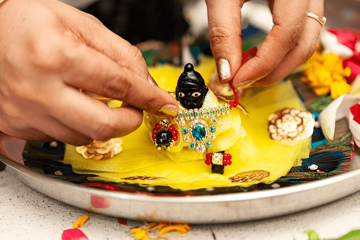 krishna janmashtami shringar for laddu gopal