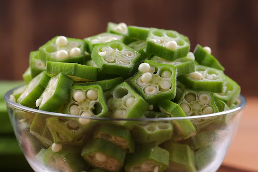 how to cut ladies finger without sticky