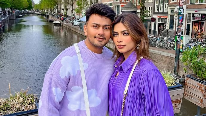 bigg boss contestent nagma and na