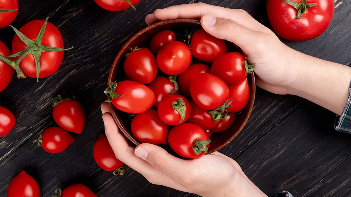 How to keep tomatoes fresh longer after cutting