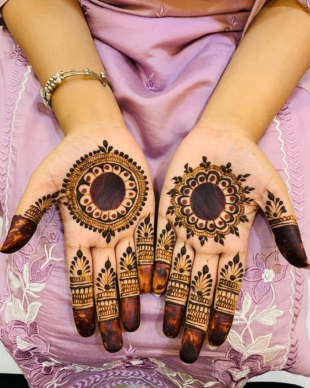 easy and beautiful mehndi designs for teej